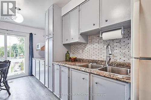 1180 Cedarcroft Crescent, Pickering, ON - Indoor Photo Showing Kitchen With Double Sink With Upgraded Kitchen