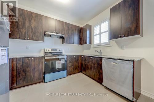 55 Brethet Heights, New Tecumseth, ON - Indoor Photo Showing Kitchen
