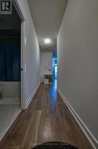 1021 - 38 Honeycrisp Crescent, Vaughan, ON - Indoor Photo Showing Other Room