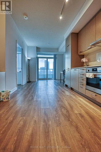 1021 - 38 Honeycrisp Crescent, Vaughan, ON - Indoor