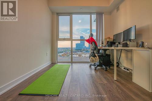 1021 - 38 Honeycrisp Crescent, Vaughan, ON - Indoor Photo Showing Office