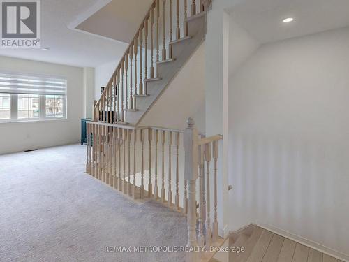 16 Hartney Drive, Richmond Hill, ON - Indoor Photo Showing Other Room