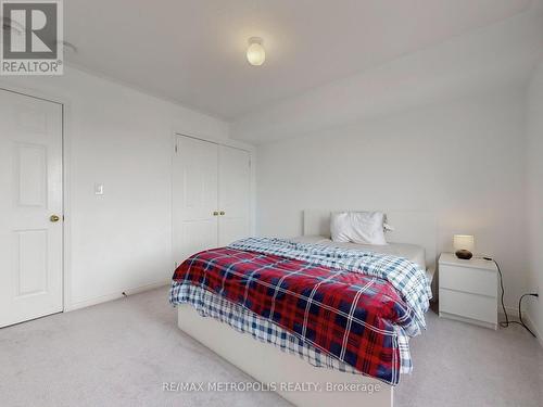 16 Hartney Drive, Richmond Hill, ON - Indoor Photo Showing Bedroom