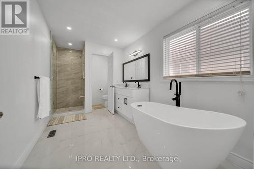 2 Country Lane, Barrie (Painswick South), ON - Indoor Photo Showing Bathroom