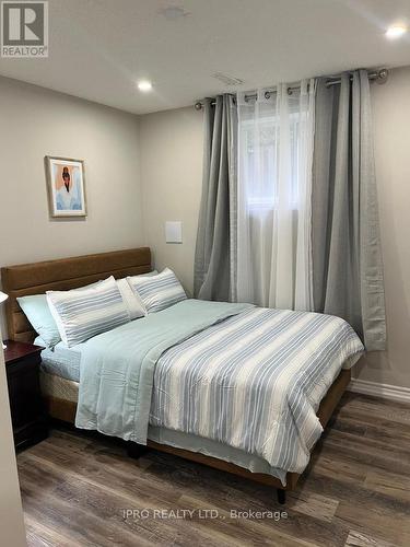 2 Country Lane, Barrie (Painswick South), ON - Indoor Photo Showing Bedroom