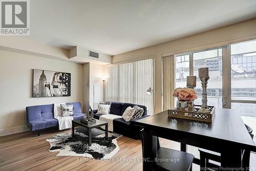 1608 - 300 Front Street W, Toronto, ON - Indoor Photo Showing Living Room