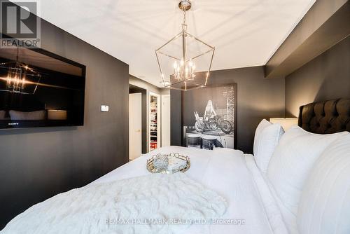 804 - 212 Eglinton Avenue E, Toronto, ON - Indoor Photo Showing Bedroom