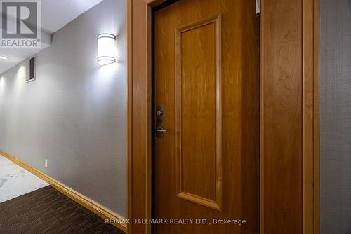 804 - 212 Eglinton Avenue E, Toronto, ON - Indoor Photo Showing Other Room