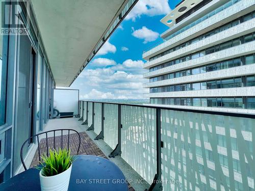 Lph5106 - 42 Charles Street E, Toronto, ON - Outdoor With Balcony