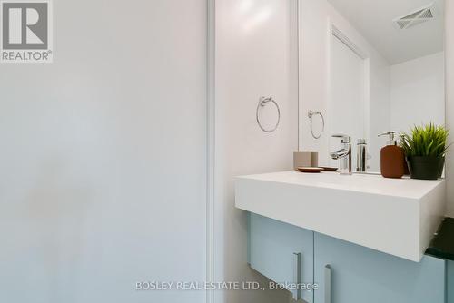 316 - 38 Dan Leckie Way, Toronto, ON - Indoor Photo Showing Bathroom