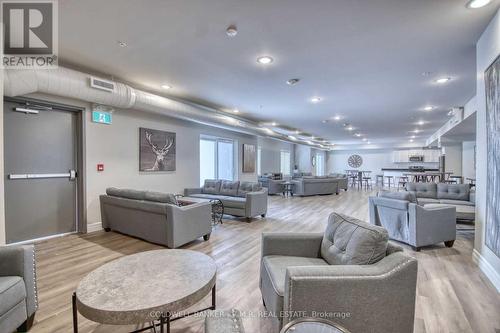 409 - 501 Frontenac Street, Kingston, ON - Indoor Photo Showing Living Room