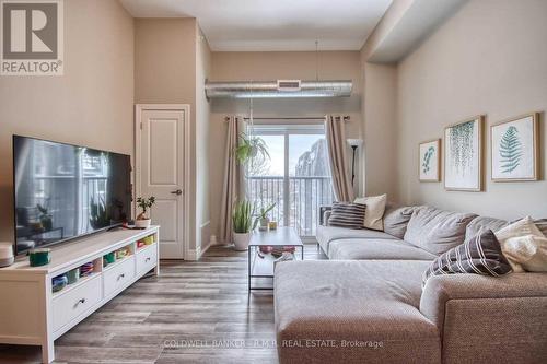 409 - 501 Frontenac Street, Kingston, ON - Indoor Photo Showing Living Room