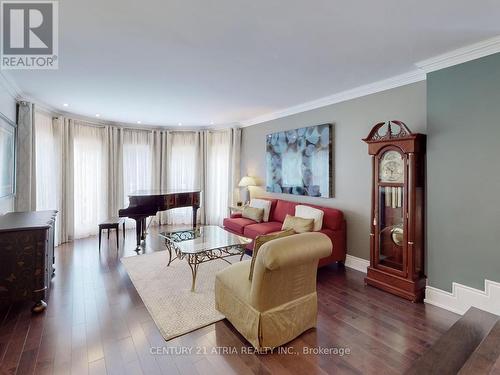 6 Willow Heights Court, Toronto, ON - Indoor Photo Showing Living Room