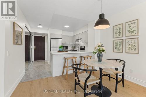 1606 - 750 Bay Street, Toronto, ON - Indoor Photo Showing Dining Room