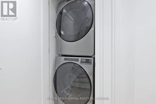 19 Flax Field Lane, Toronto, ON - Indoor Photo Showing Laundry Room