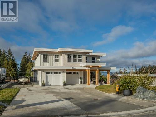 3551 Selkirk Ave, Powell River, BC - Outdoor