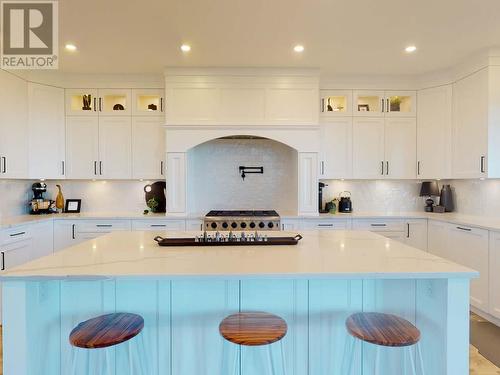 3551 Selkirk Ave, Powell River, BC - Indoor Photo Showing Kitchen