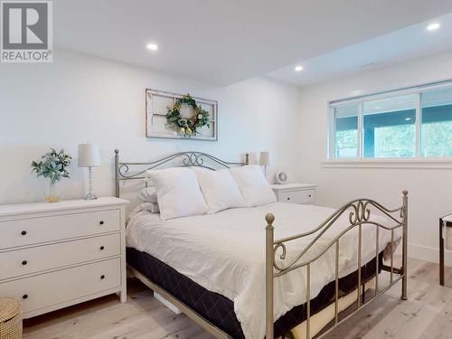 3551 Selkirk Ave, Powell River, BC - Indoor Photo Showing Bedroom