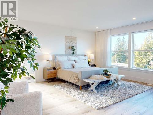 3551 Selkirk Ave, Powell River, BC - Indoor Photo Showing Bedroom