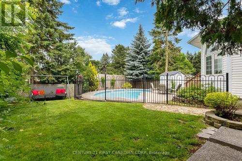 289 Whiting Street, Ingersoll, ON - Outdoor With In Ground Pool