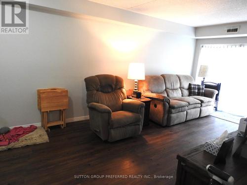 102 - 163 Ferguson Avenue, Woodstock, ON - Indoor Photo Showing Living Room