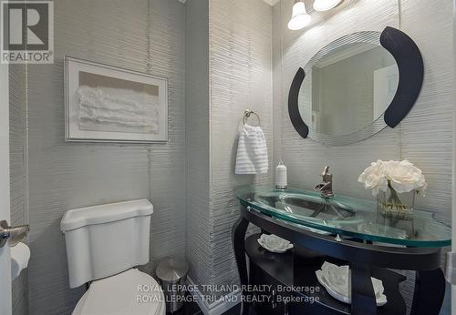 51 Paisley Street, London, ON - Indoor Photo Showing Bathroom