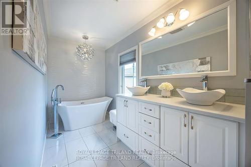 51 Paisley Street, London, ON - Indoor Photo Showing Bathroom