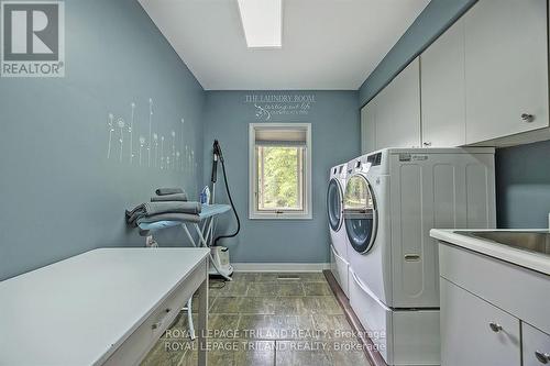 51 Paisley Street, London, ON - Indoor Photo Showing Laundry Room