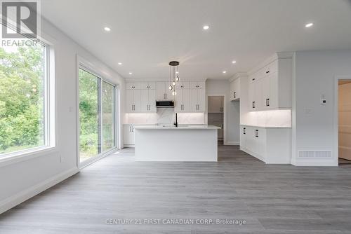 124 Greene Street, South Huron (Exeter), ON - Indoor Photo Showing Kitchen