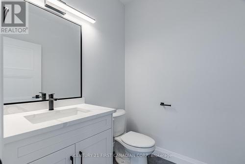 124 Greene Street, South Huron (Exeter), ON - Indoor Photo Showing Bathroom