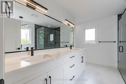 124 Greene Street, South Huron (Exeter), ON - Indoor Photo Showing Bathroom