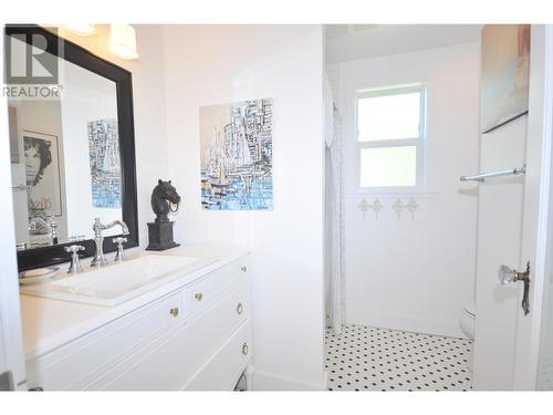 693 Centennial Drive, Williams Lake, BC - Indoor Photo Showing Bathroom