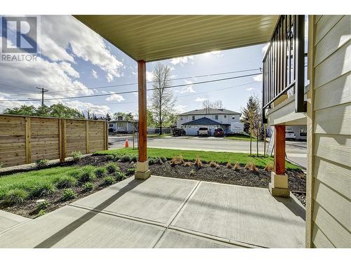 255 Taylor Road Unit# 7, Kelowna, BC - Outdoor With Exterior