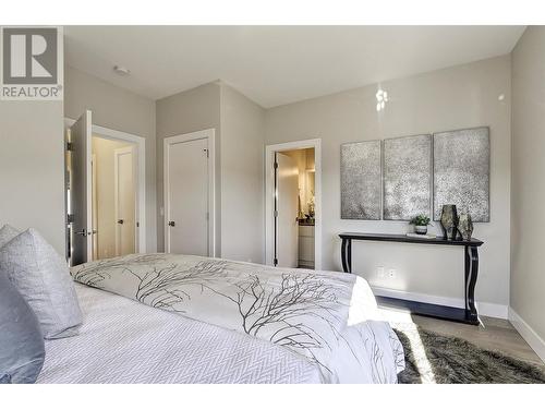 255 Taylor Road Unit# 7, Kelowna, BC - Indoor Photo Showing Bedroom