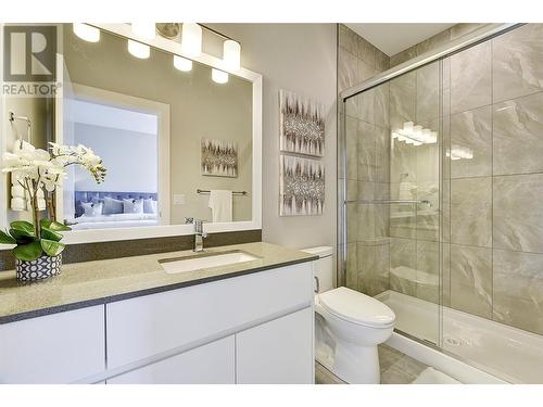 255 Taylor Road Unit# 7, Kelowna, BC - Indoor Photo Showing Bathroom