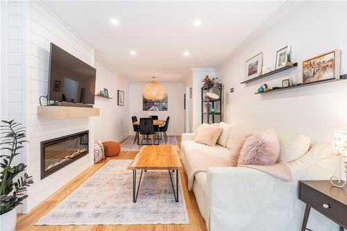 615 Turner Drive, Burlington, ON - Indoor Photo Showing Living Room With Fireplace