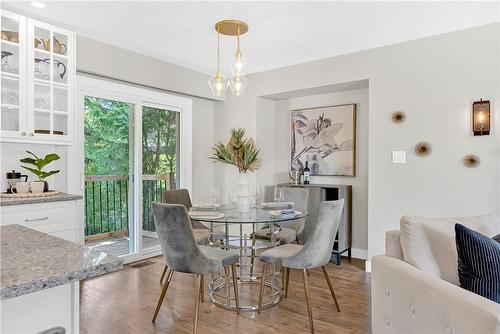 20 Geneva Drive, Hamilton, ON - Indoor Photo Showing Dining Room