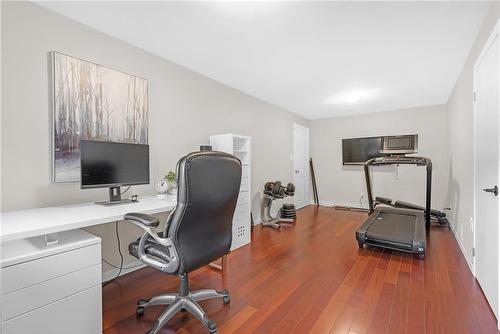 20 Geneva Drive, Hamilton, ON - Indoor Photo Showing Office