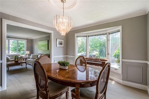 31 Bridlewood Drive, Dundas, ON - Indoor Photo Showing Dining Room