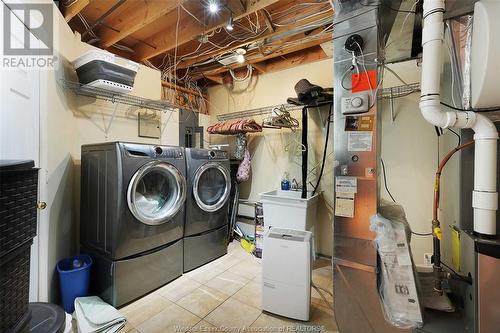 1095 Greenpark Boulevard, Windsor, ON - Indoor Photo Showing Laundry Room