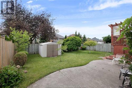 1095 Greenpark Boulevard, Windsor, ON - Outdoor With Backyard