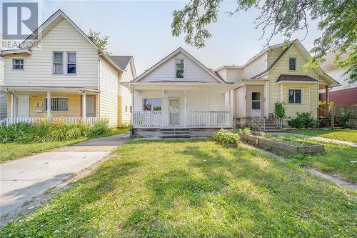 450 Caron Avenue, Windsor, ON - Outdoor With Deck Patio Veranda With Facade