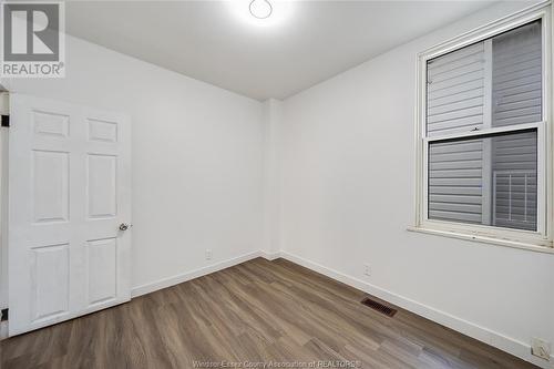 450 Caron Avenue, Windsor, ON - Indoor Photo Showing Other Room