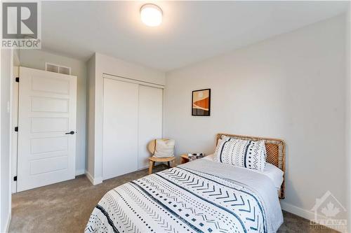 518 Culdaff Road, Stittsville, ON - Indoor Photo Showing Bedroom