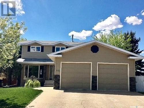 418 Curry Crescent, Swift Current, SK - Outdoor With Facade