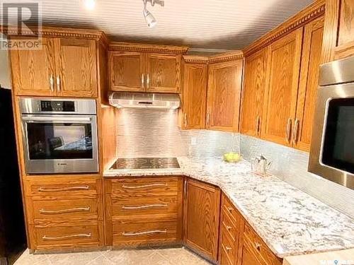 418 Curry Crescent, Swift Current, SK - Indoor Photo Showing Kitchen