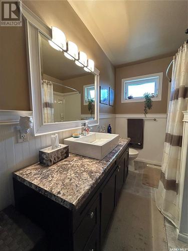 1016 108Th Avenue, Tisdale, SK - Indoor Photo Showing Bathroom