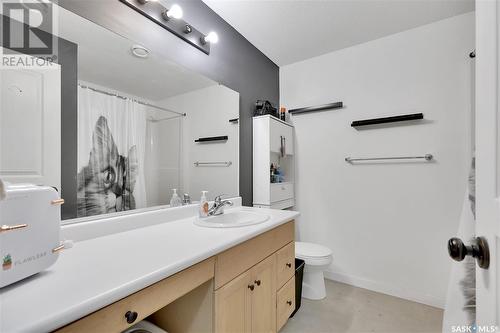 36 4640 Harbour Landing Drive, Regina, SK - Indoor Photo Showing Bathroom