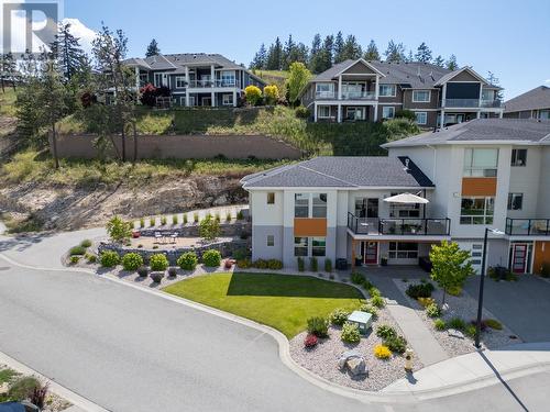 440 Dunbar Court, Kelowna, BC - Outdoor With Deck Patio Veranda With Facade