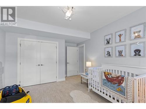 440 Dunbar Court, Kelowna, BC - Indoor Photo Showing Bedroom